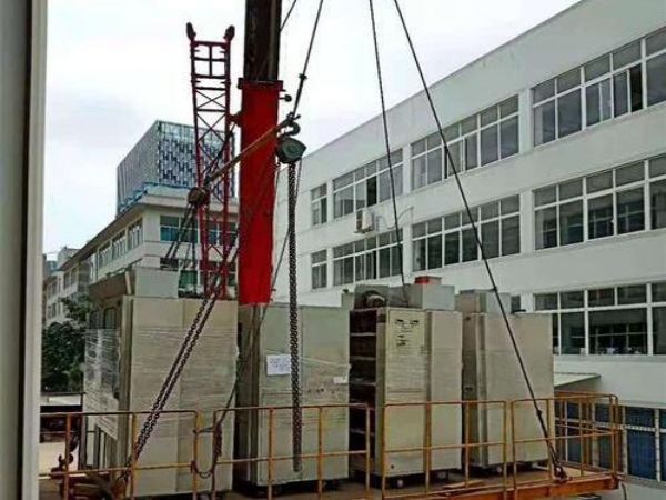 浦东新区吊车租赁电话_重型设备吊装移位的过程中需要我们注