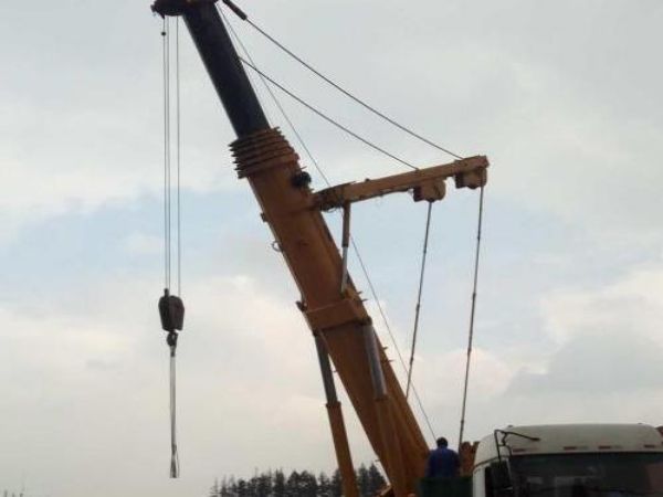 谯浦东新区吊车出租公司电话_吊车出租大型吊装应